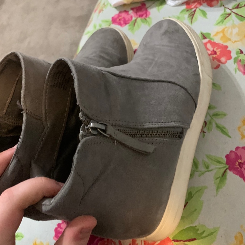 Super cute ankle boots